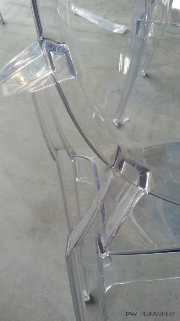 One-piece moulded structure of the clear PW855 chair